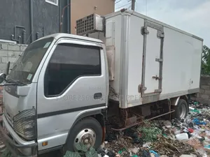 Isuzu ELF Truck 1997 Silver