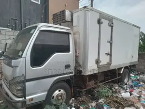 Isuzu ELF Truck 1997 Silver