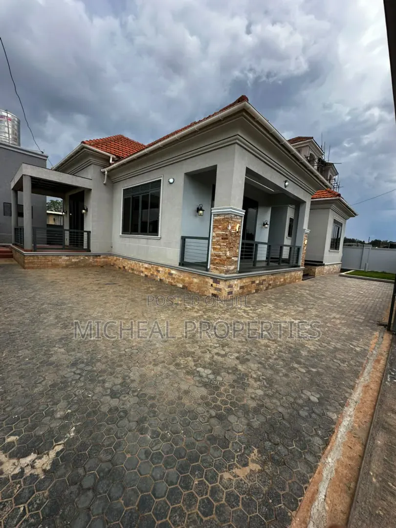 4bdrm House in Najera Town At 750M, Wakiso / Wakiso for sale
