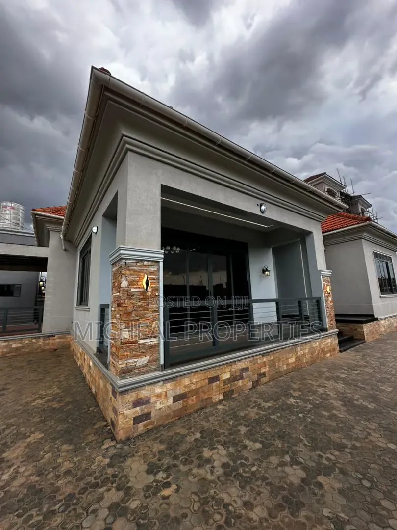4bdrm House in Najera Town At 750M, Wakiso / Wakiso for sale