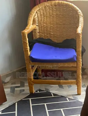 2 Vintage Lounge Chairs