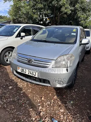 Toyota Raum 2009 Gray