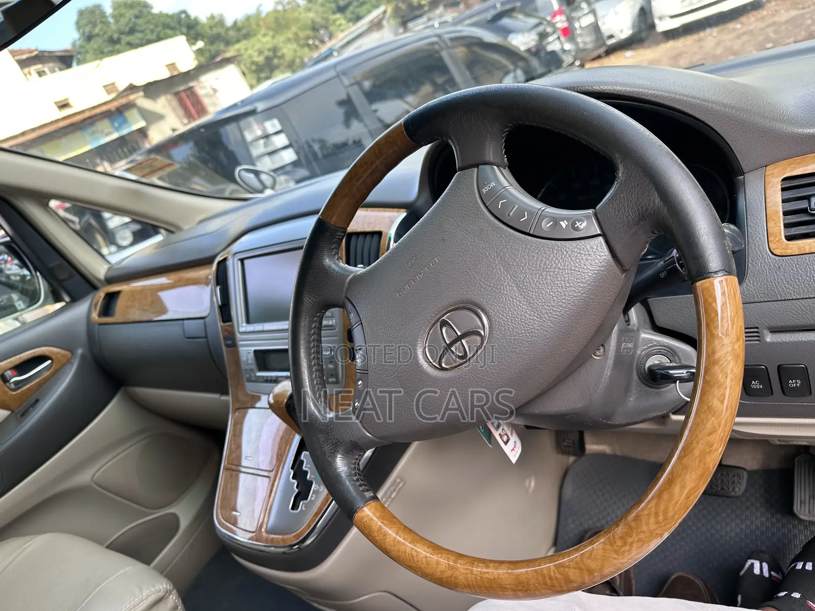 Toyota Alphard 2007 White
