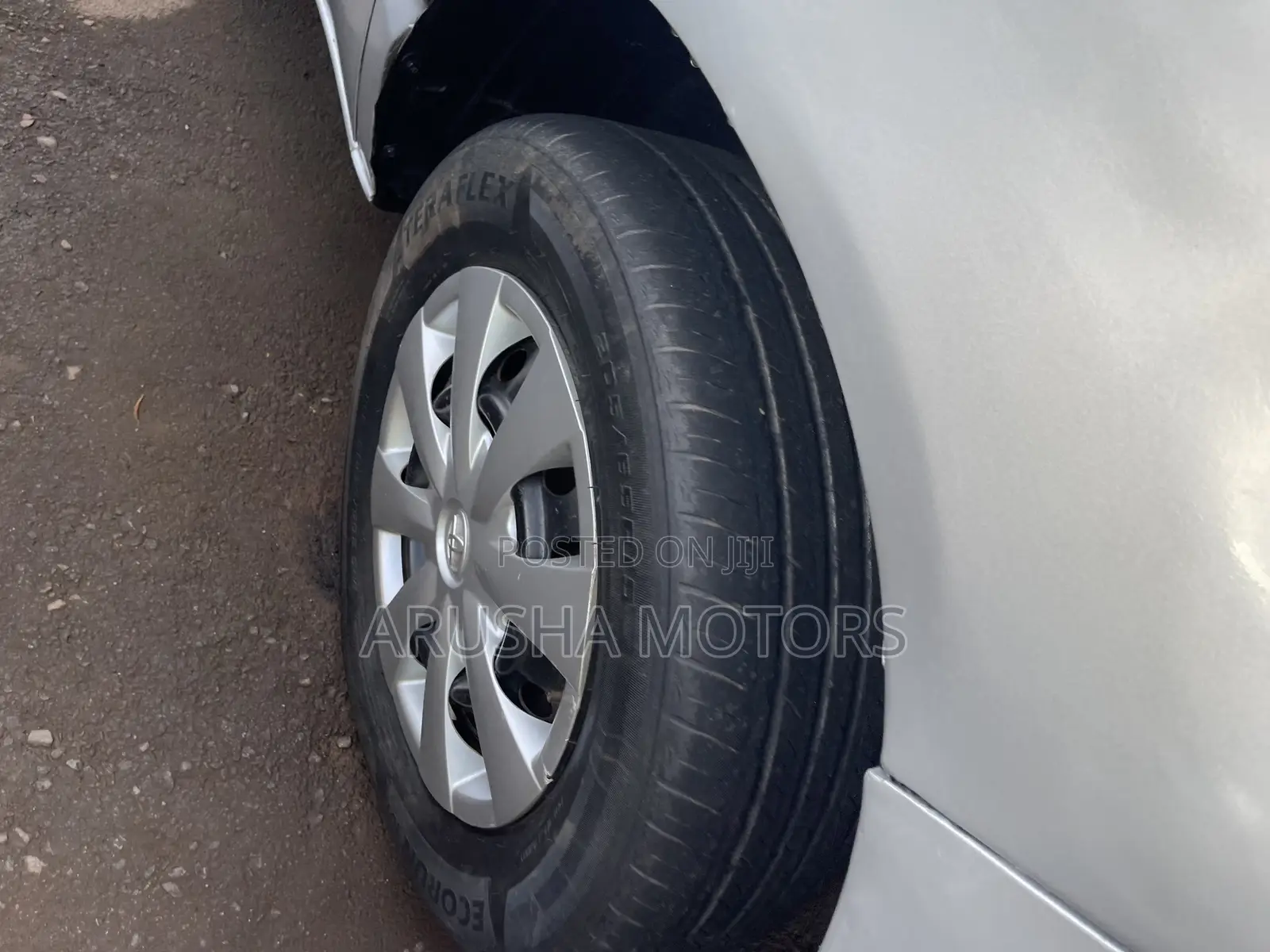 Toyota Noah 2004 Silver