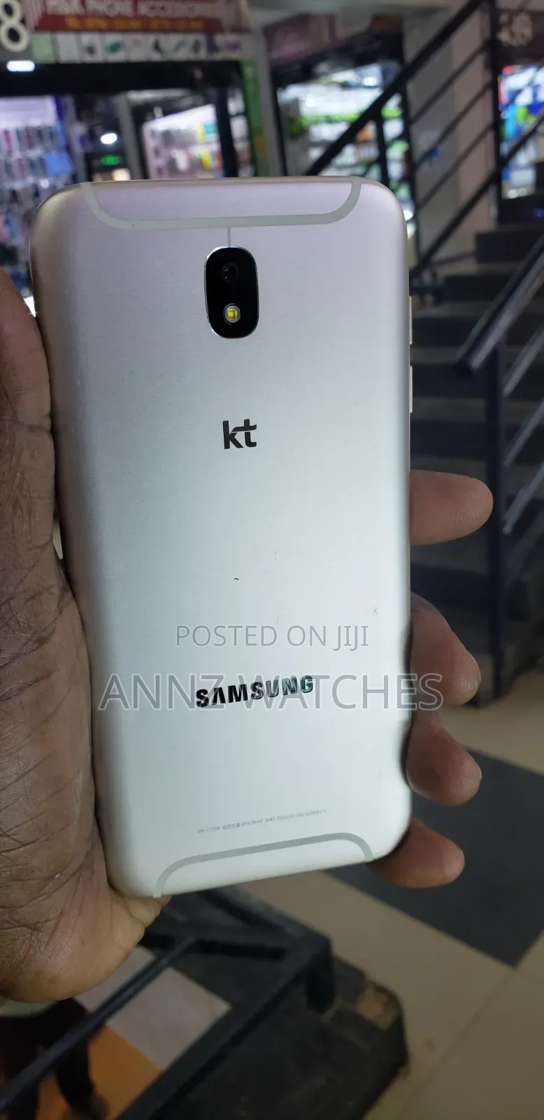 Samsung Galaxy J7 32 GB Silver