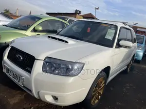 Subaru Forester 2004 White