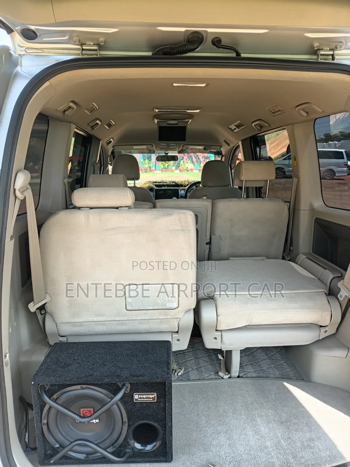 Toyota Noah for Hire With Driver