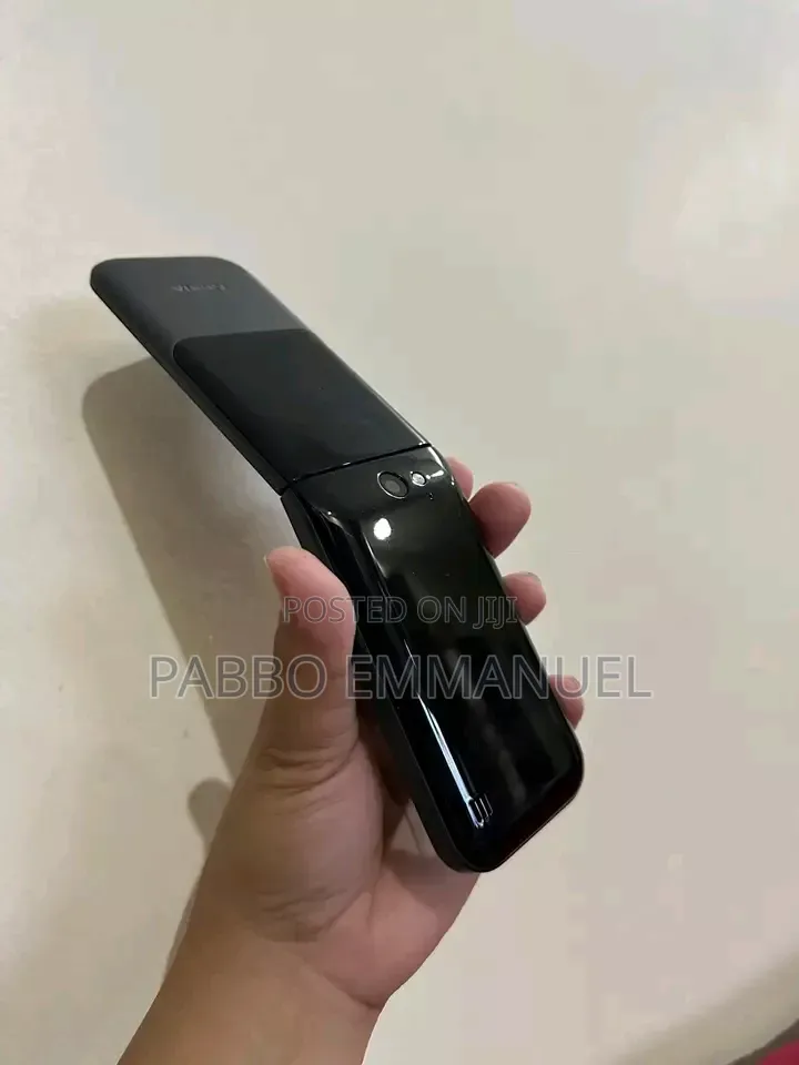 New Nokia 2720 Flip 512 GB Black