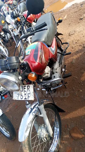 Bajaj Boxer 100 2017 Red