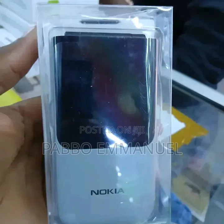 New Nokia 2720 Flip 512 GB White