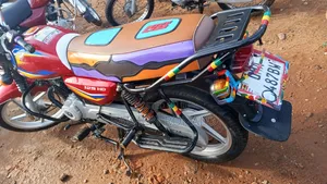 Bajaj CT 125X 2026 Red