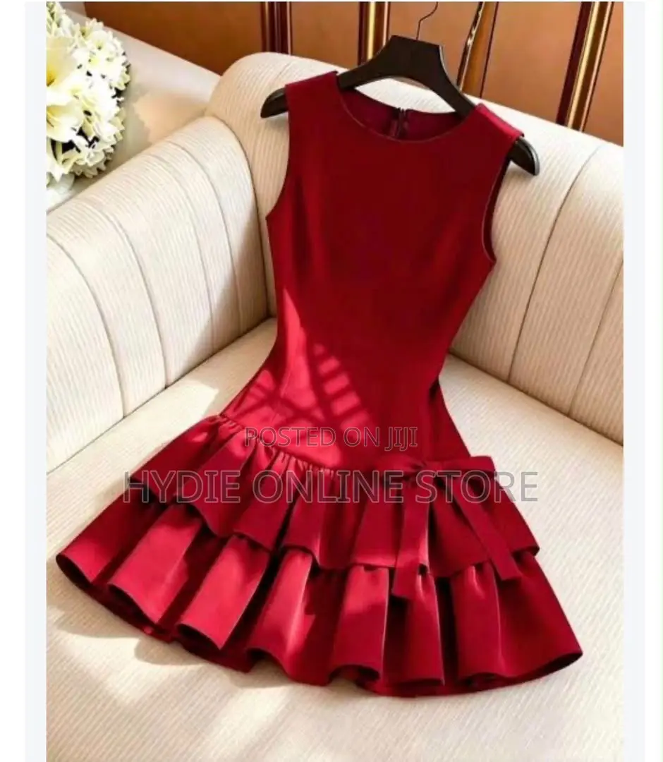 Ladies Armless Short Round Dress