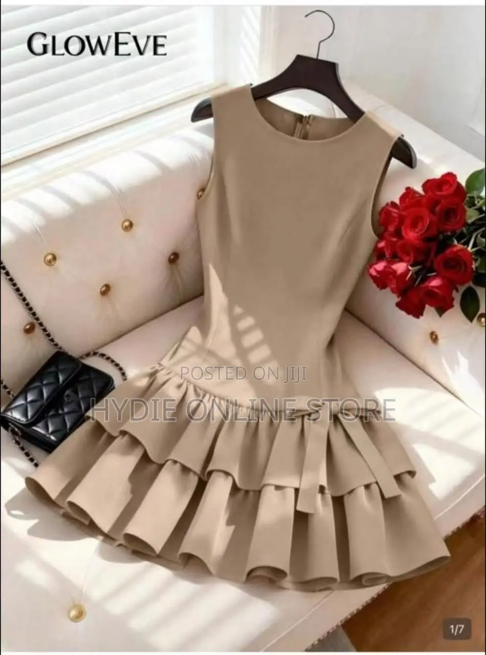 Ladies Armless Short Round Dress