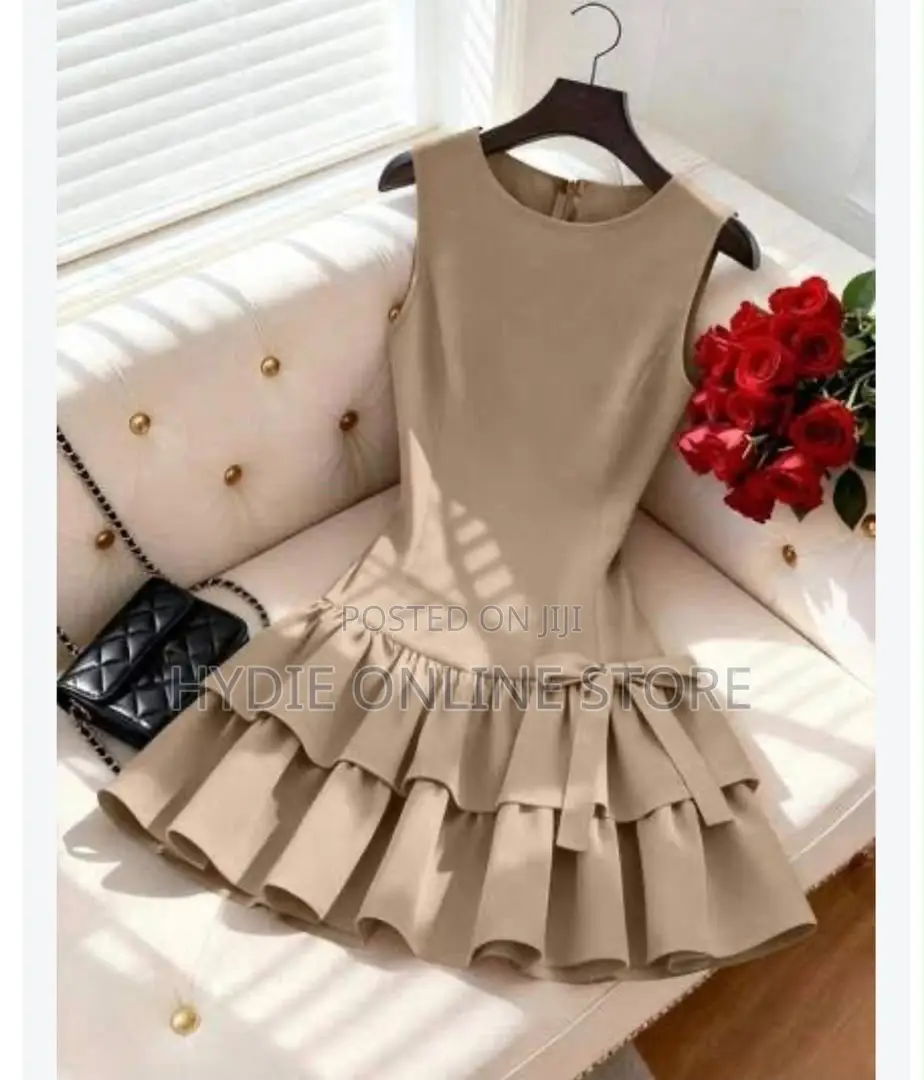 Ladies Armless Short Round Dress