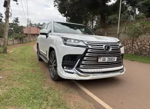 Lexus LX 500d 2026 White