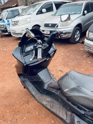 Yamaha Majesty 2000 Black