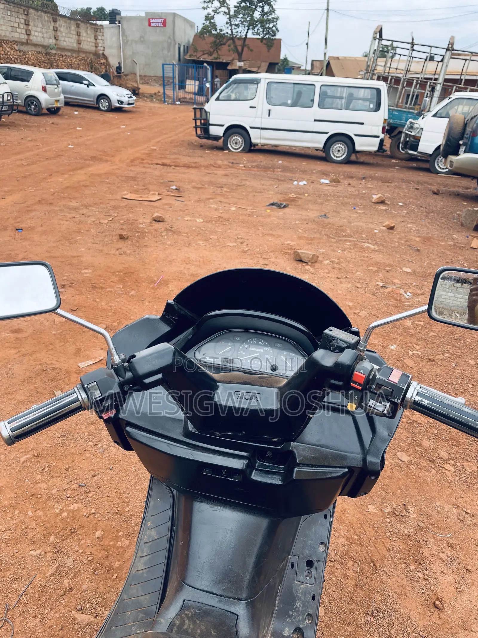 Yamaha Majesty 2000 Black