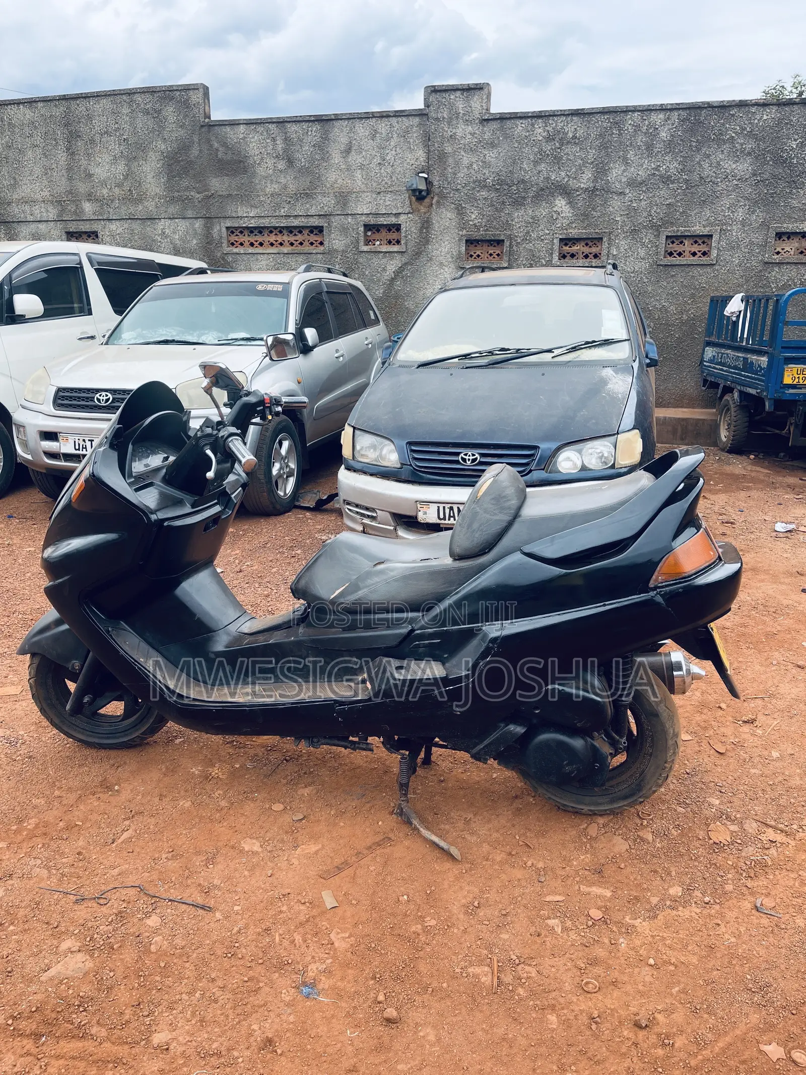 Yamaha Majesty 2000 Black