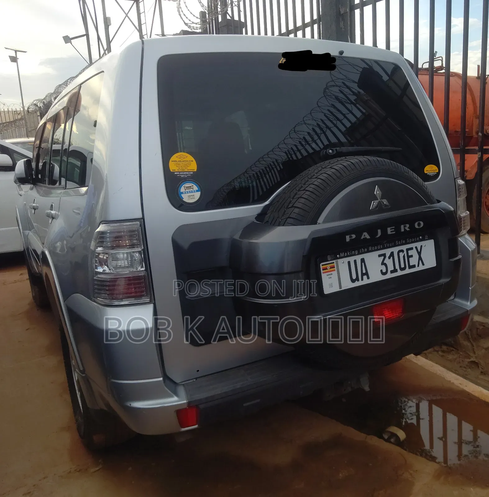 Mitsubishi Pajero 2012 Silver
