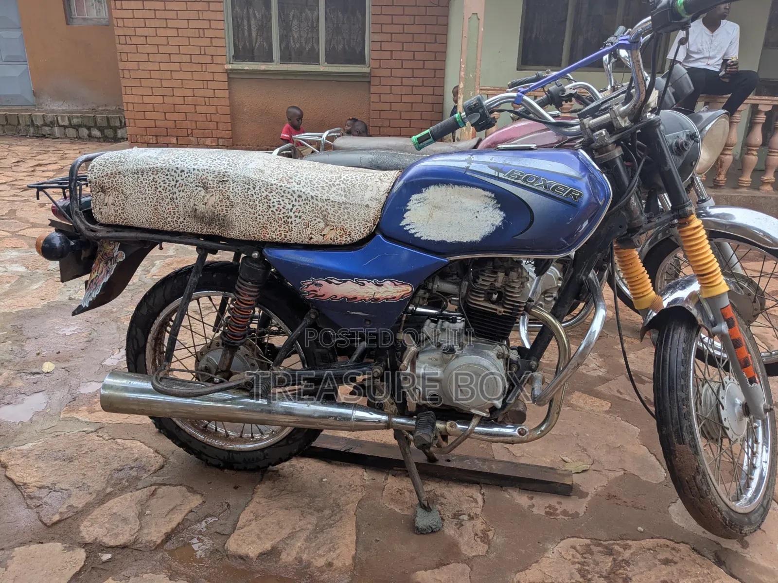 Bajaj Boxer 100 2017