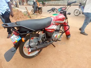 TVS HLX 125 2023 Red