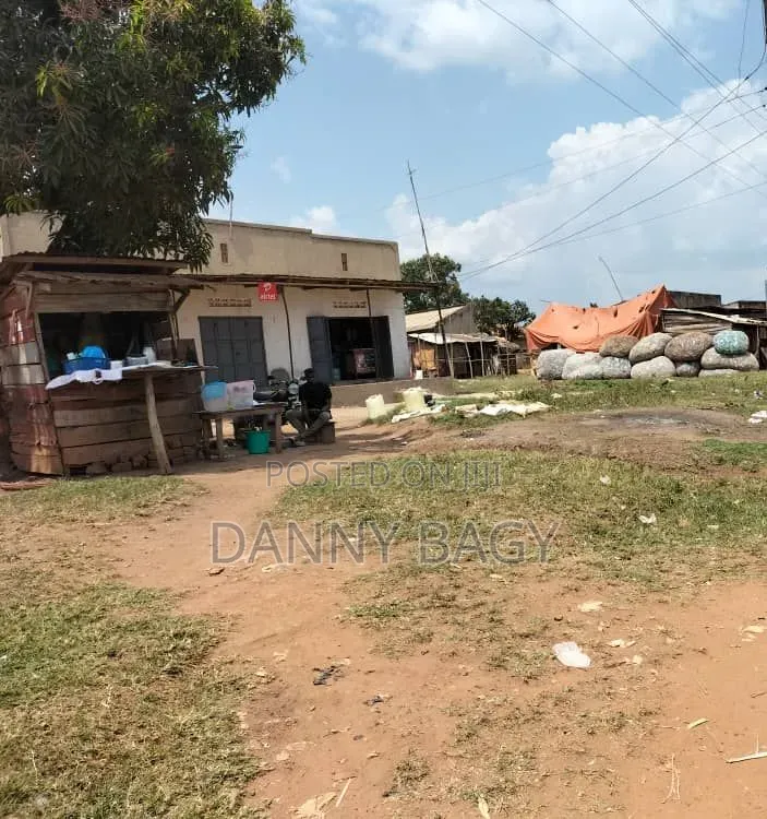 Commercial House for Sale