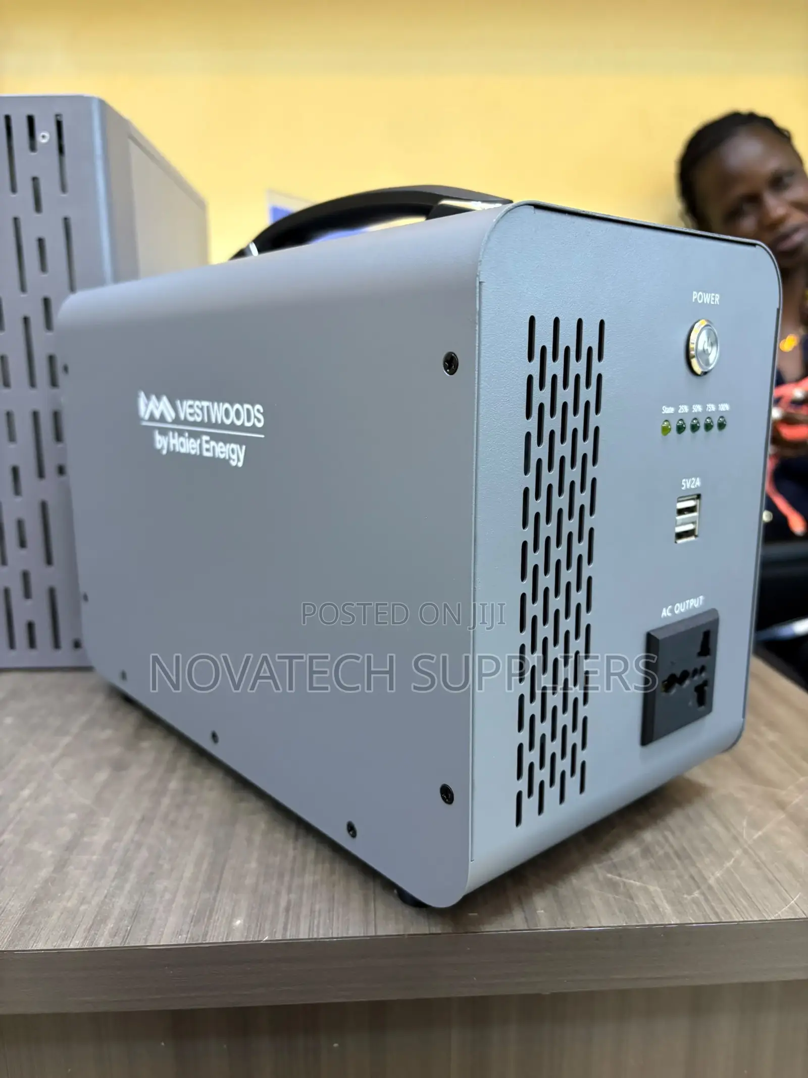 Vestwoods 1004.8Wh LiFePO4 Power Station 500W Solar Ready