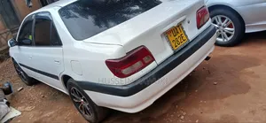 Toyota Carina 2000 White