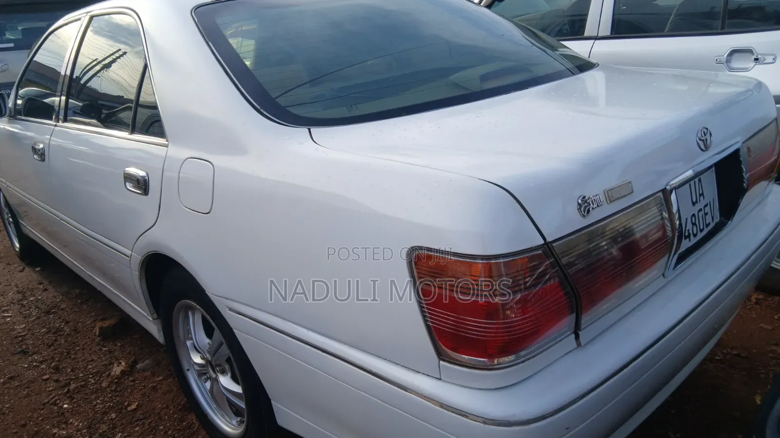 Toyota Crown Majesta 2001 White