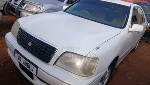 Toyota Crown Majesta 2001 White