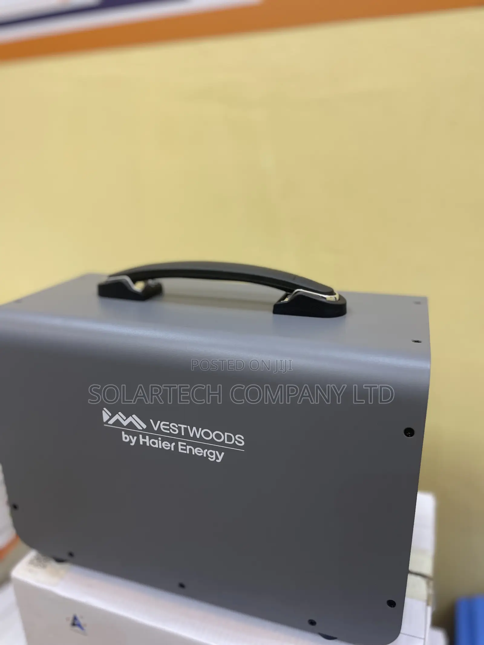 Vestwoods 1004.8Wh LiFePO4 Power Station 500W Solar Ready