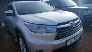 Toyota Fortuner 2011 Silver
