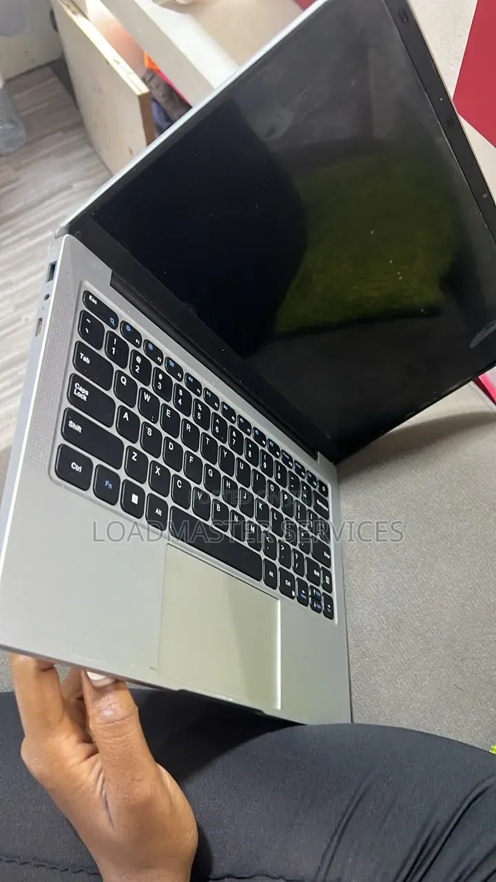 Laptop Itel 4GB SSD 60GB