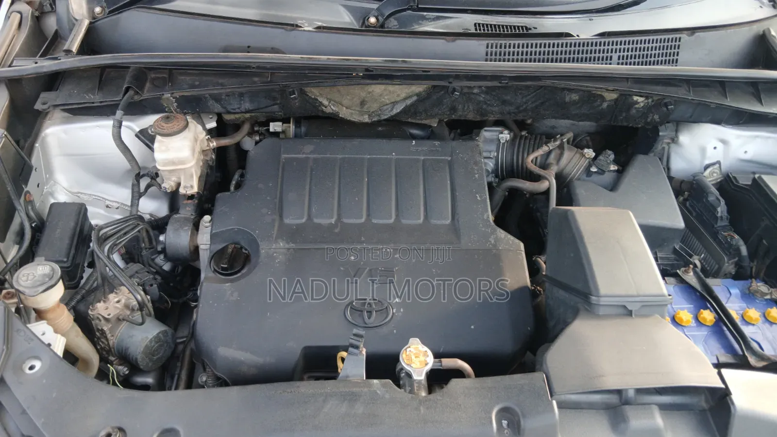 Toyota Fortuner 2011 Silver