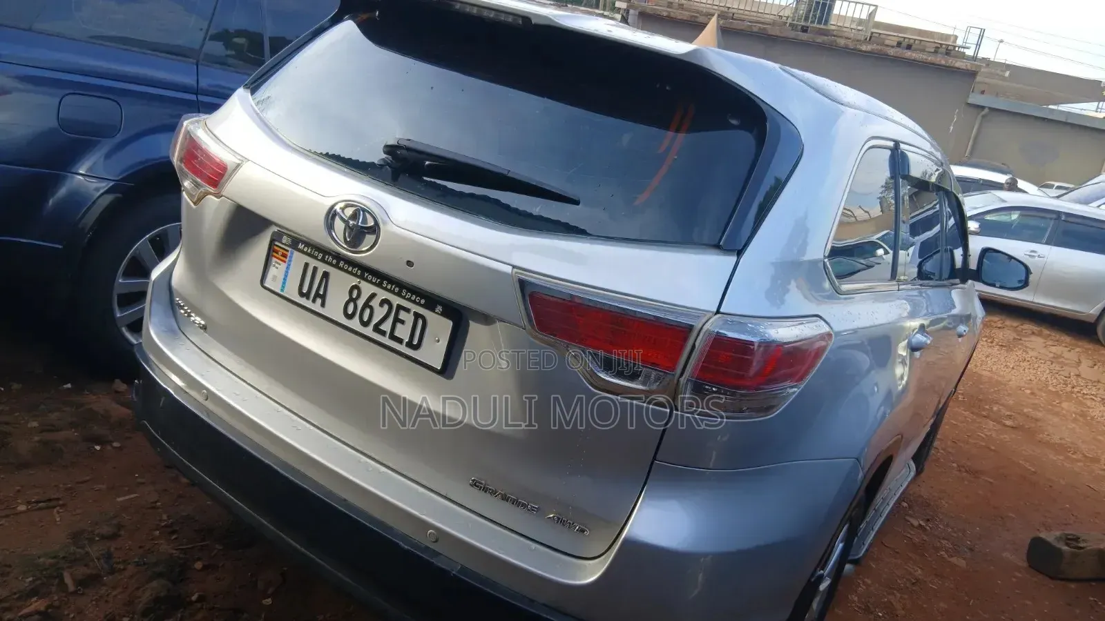 Toyota Fortuner 2011 Silver