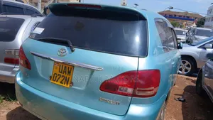 Toyota Ipsum 2000