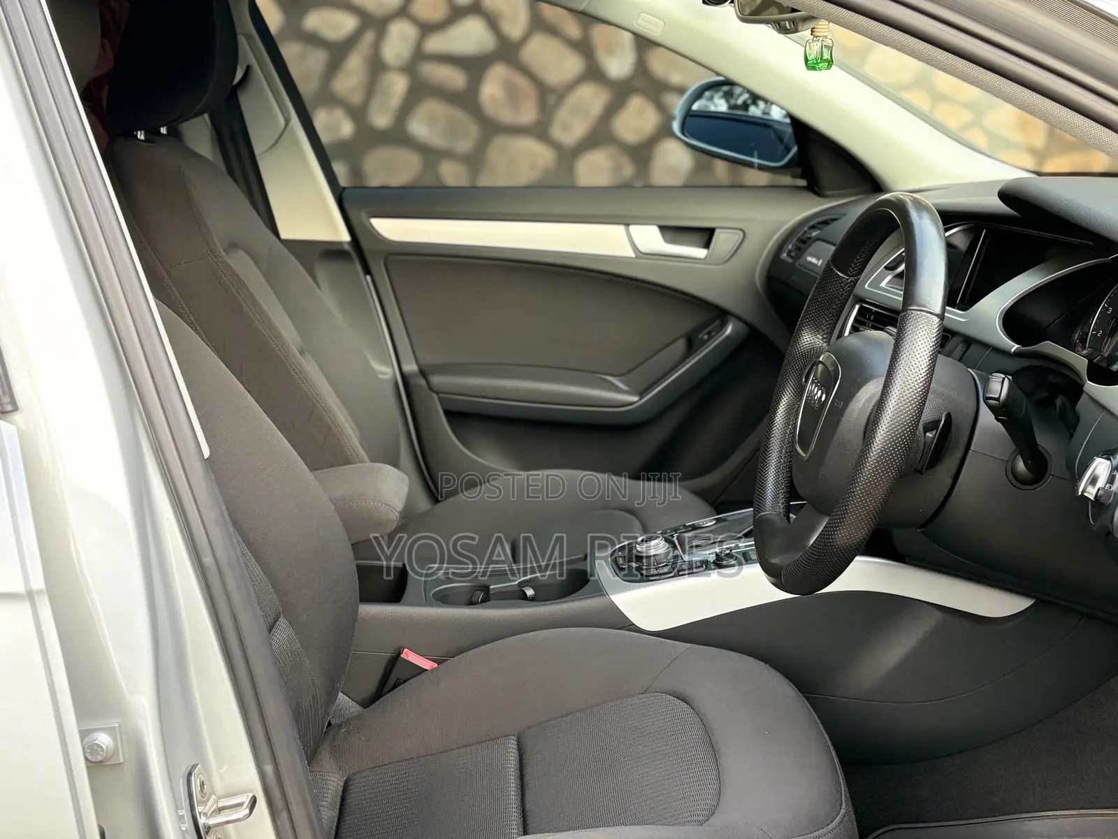 Audi A4 2.0T Premium 2012 Silver