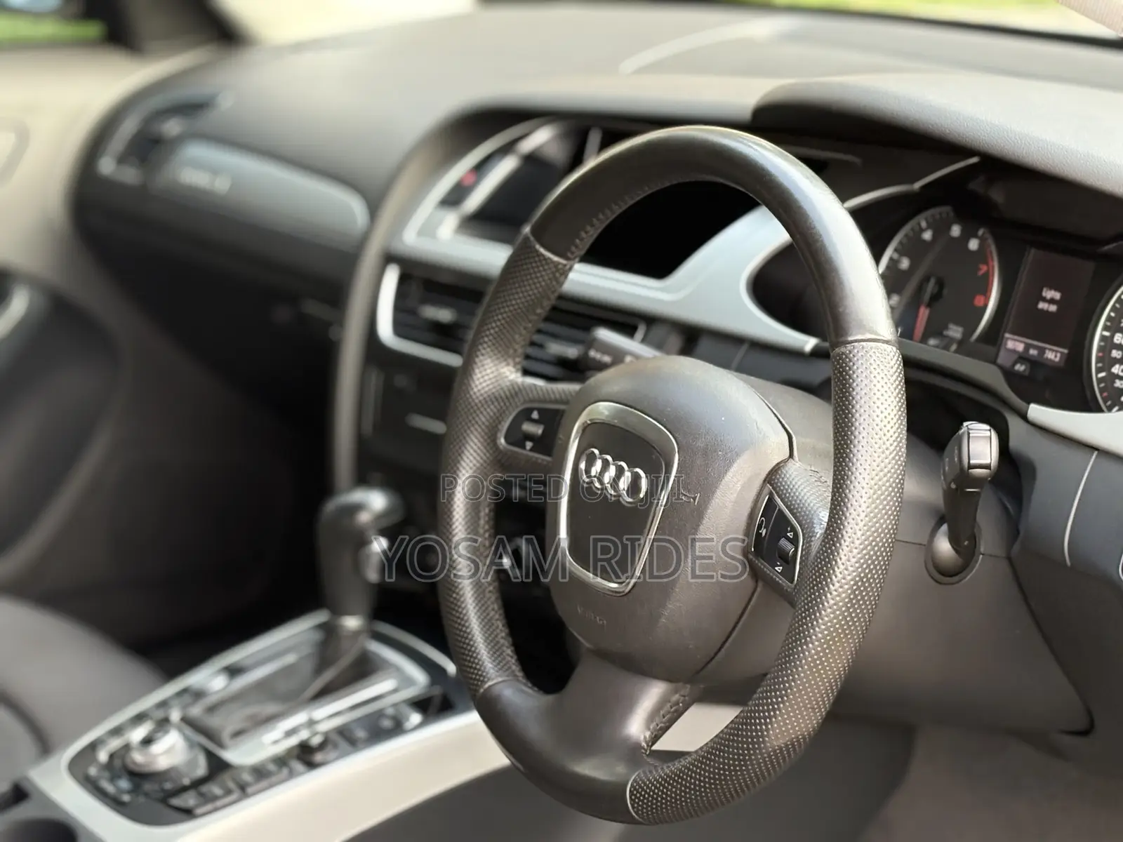Audi A4 2.0T Premium 2012 Silver