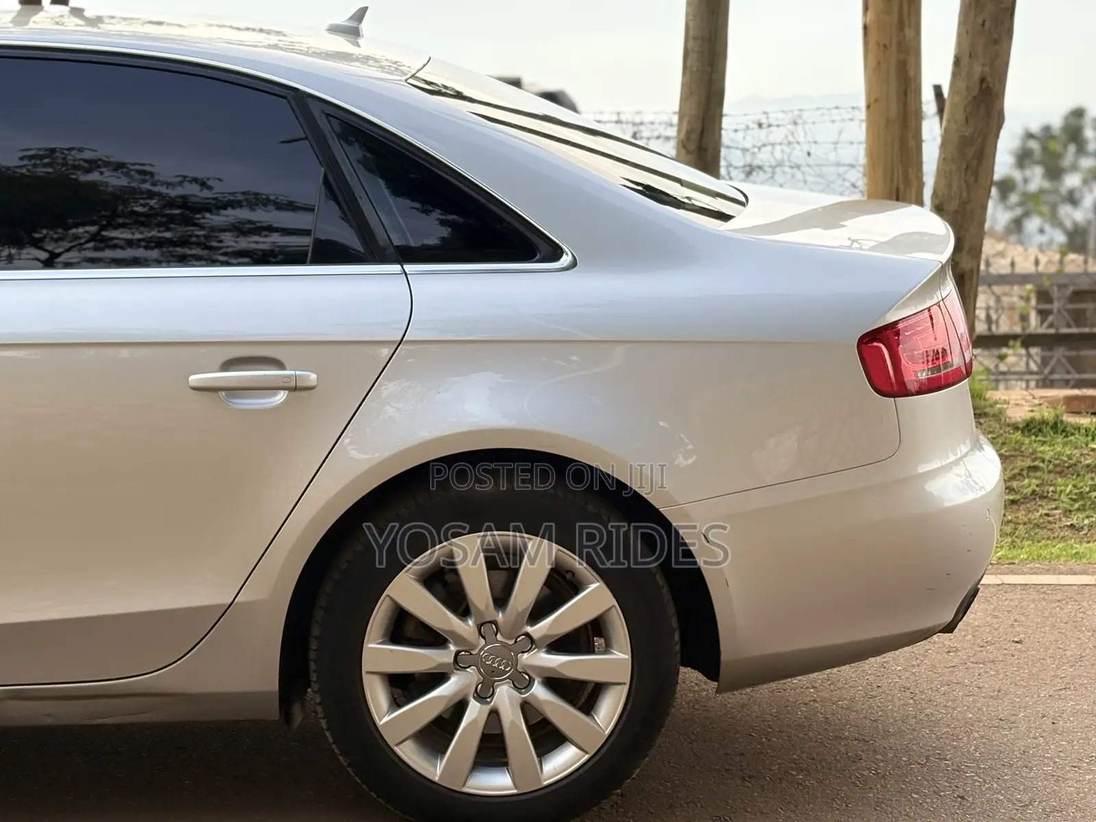 Audi A4 2.0T Premium 2012 Silver