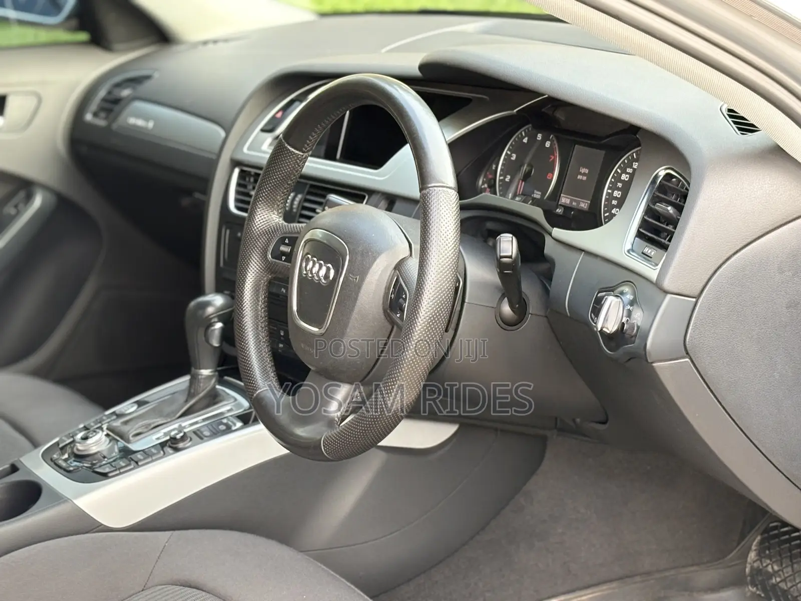 Audi A4 2.0T Premium 2012 Silver