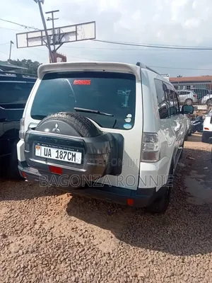 Mitsubishi Pajero 3.0 2010 White