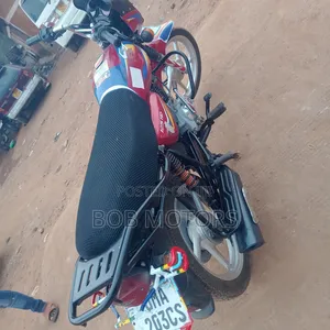 Bajaj CT 125X 2026 Red
