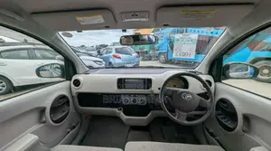 Toyota Passo 2012