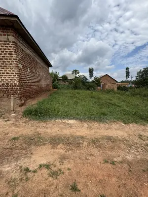 47by100ft Tarmac Road Plot at Kakoola-Kyabakadde for Sale