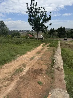 47by100ft Tarmac Road Plot at Kakoola-Kyabakadde for Sale
