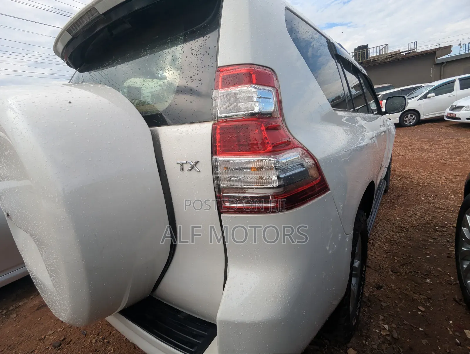 Toyota Land Cruiser Prado 2010 White