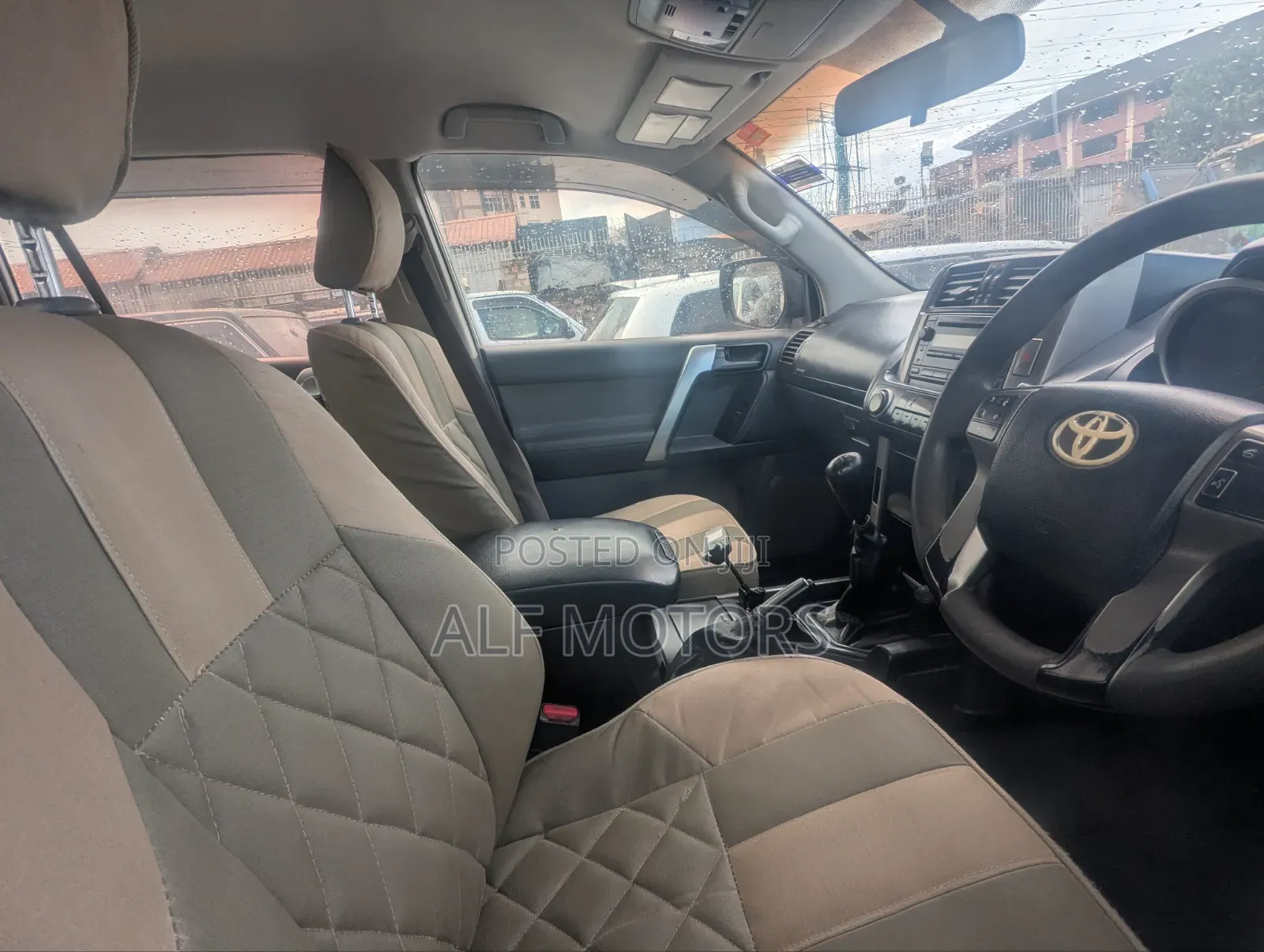 Toyota Land Cruiser Prado 2010 White