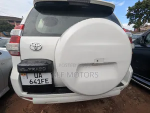 Toyota Land Cruiser Prado 2010 White