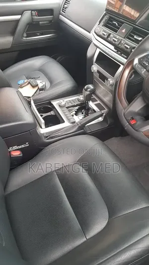 Toyota Land Cruiser 2023 White