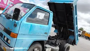 Isuzu Elf Dumper